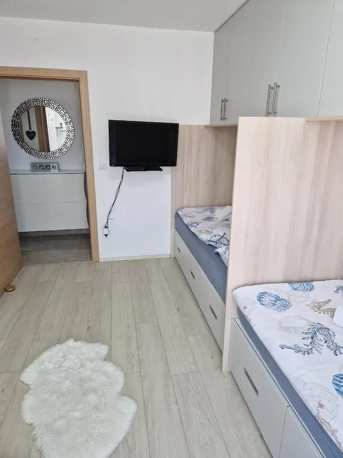 Apartment Mimi Munida 128G Medulin 0*,