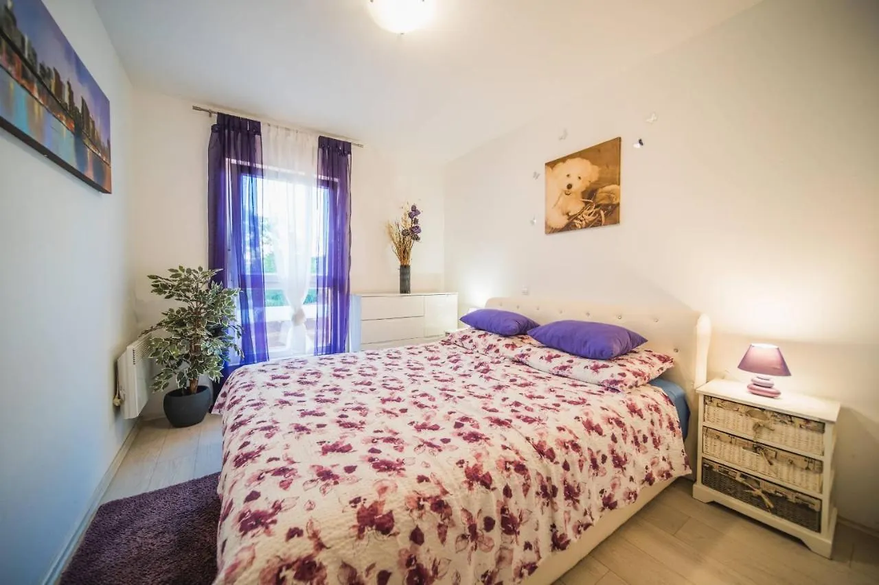 Apartment Mimi Munida 128G Medulin 0*,  Croatia